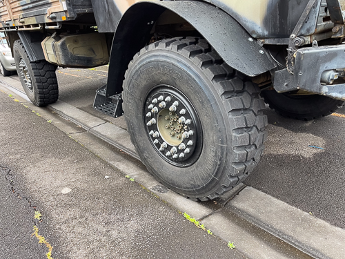 Pirelli P22 front tyres on new split rims (with mudguards)