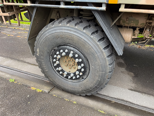 Pirelli P22 rear tyres on new split rims